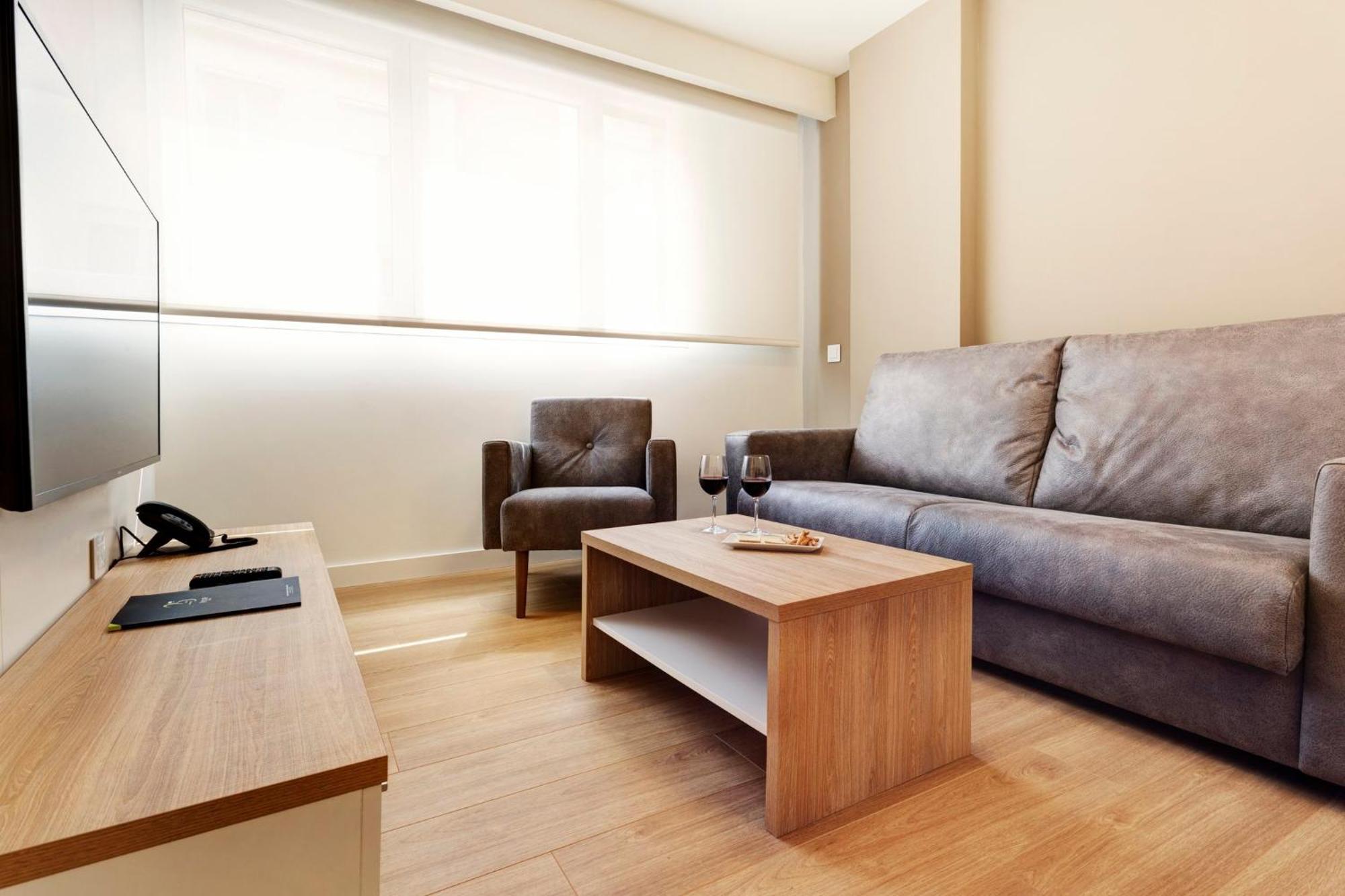 Sercotel Logrono Suites Bagian luar foto
